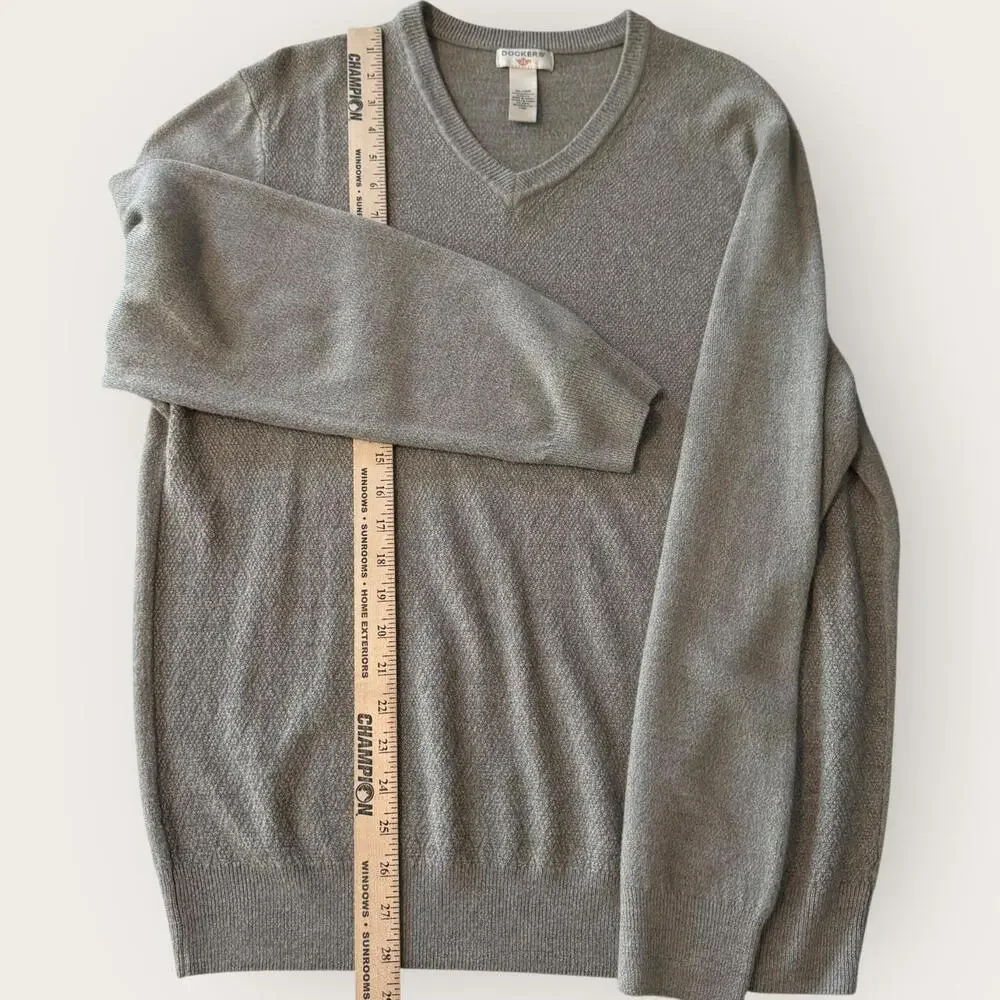 Dockers Mens XL Dirty Ice Taupe V Neck Sweater Lightweight Office Causal